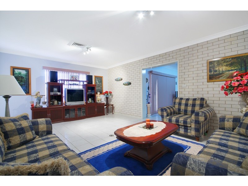 21 Birkdale Circuit, Glenmore Park NSW 2745