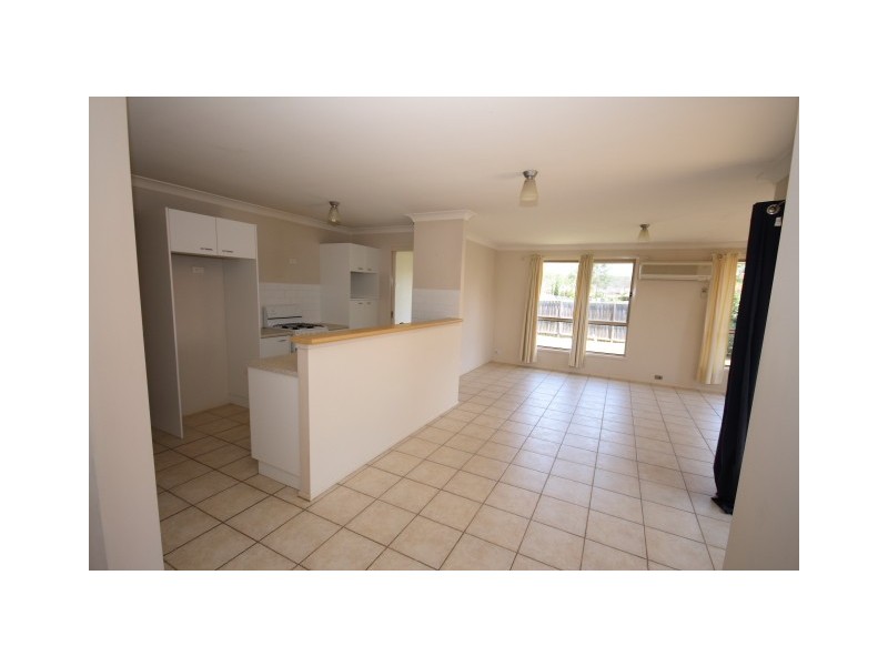 4 Linara Circuit, Glenmore Park NSW 2745