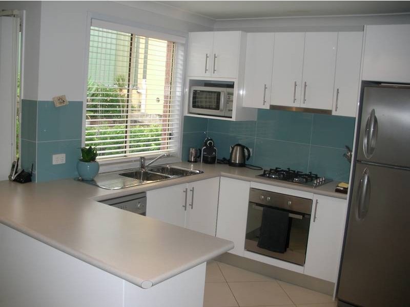 8 Kookaburra Crescent, Glenmore Park NSW 2745