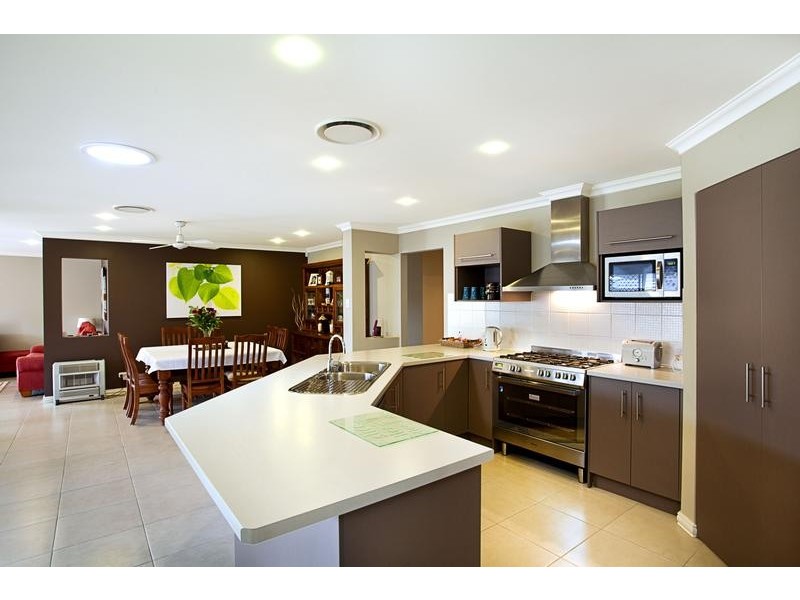 5 Kindlebark Close, Claremont Meadows NSW 2747