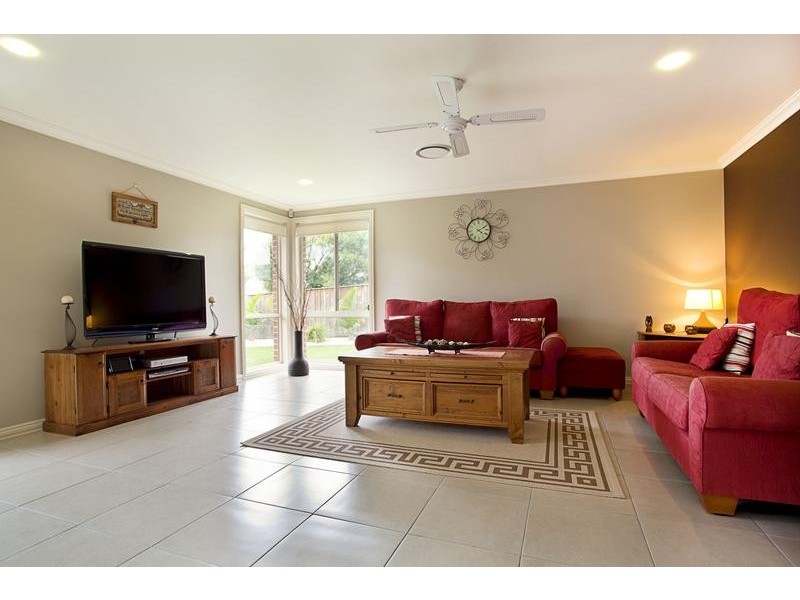 5 Kindlebark Close, Claremont Meadows NSW 2747