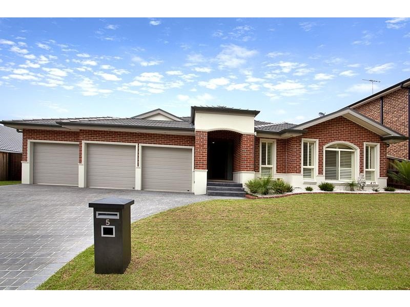 5 Kindlebark Close, Claremont Meadows NSW 2747