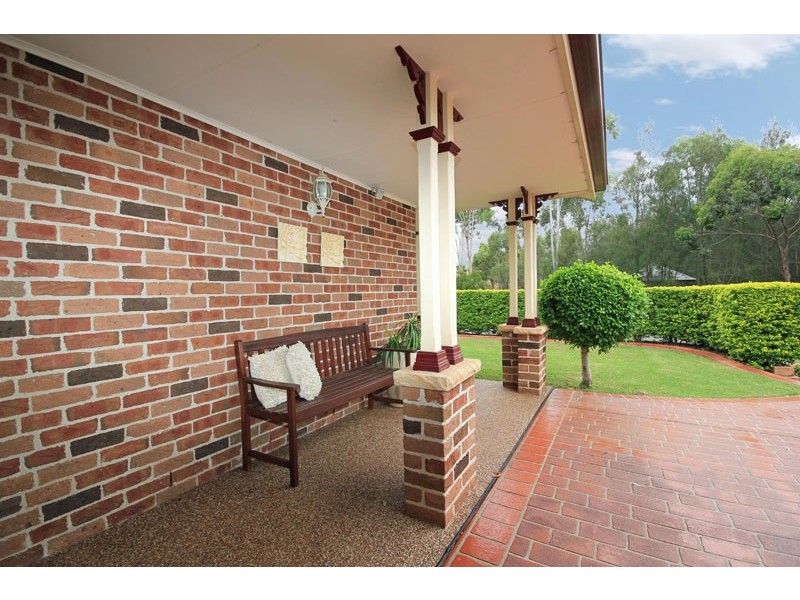 27 Laguna Drive, Glenmore Park NSW 2745