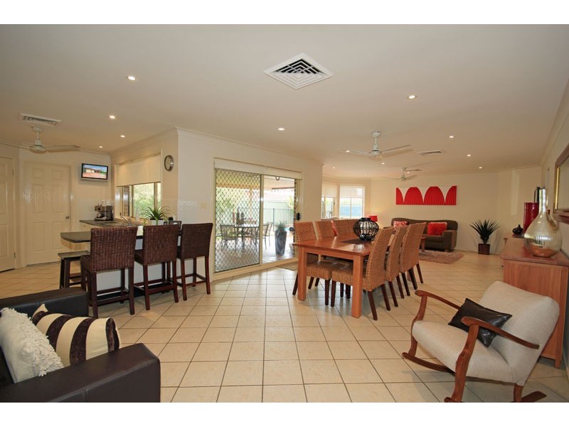 27 Laguna Drive, Glenmore Park NSW 2745