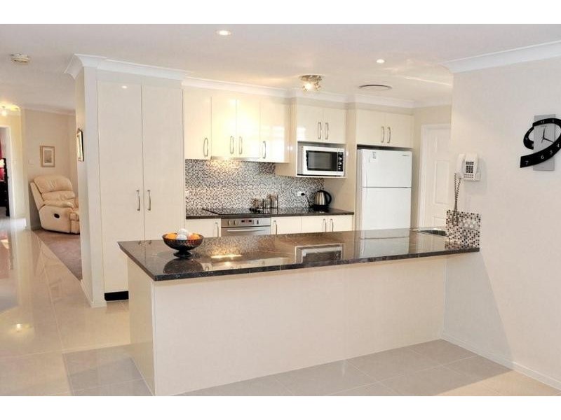 37 Floribunda Avenue, Glenmore Park NSW 2745