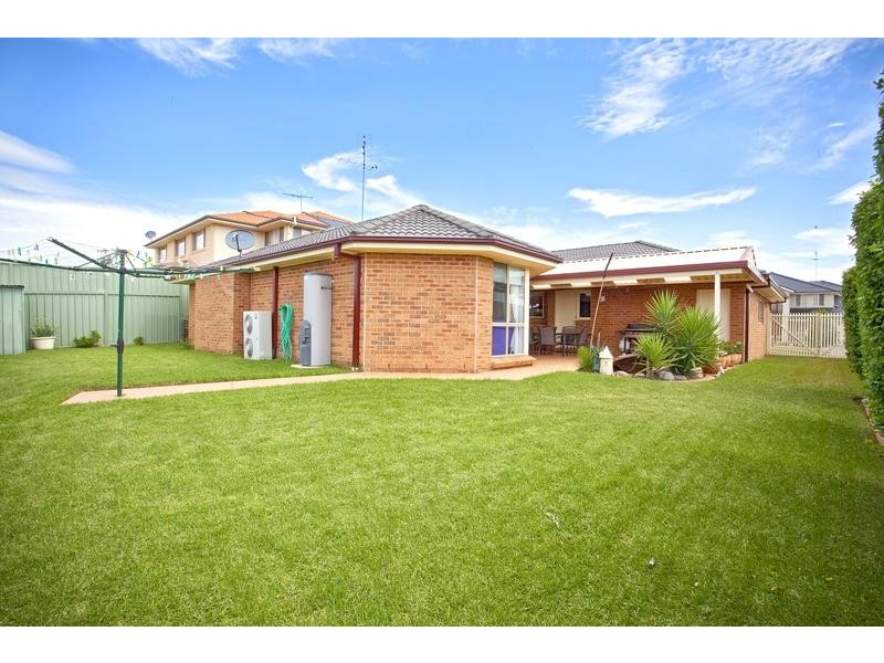 118 Glengarry Drive, Glenmore Park NSW 2745