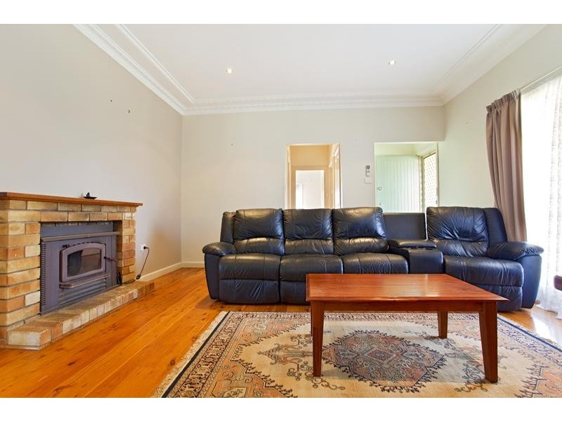 12 Murroobah Road, Wallacia NSW 2745