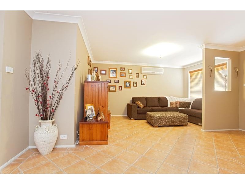 4 Narran Place, Glenmore Park NSW 2745