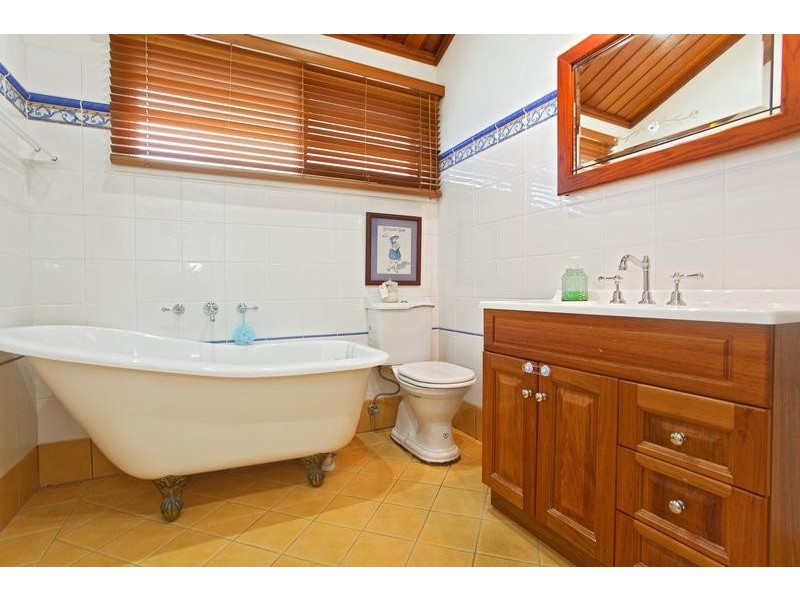 4 Huddleston Street, Colyton NSW 2760