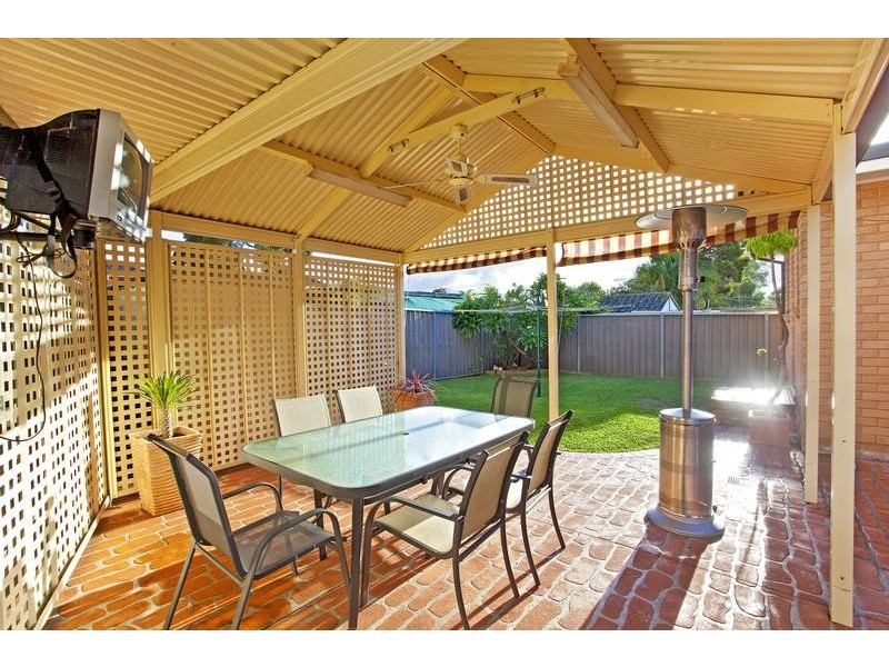 4 Huddleston Street, Colyton NSW 2760