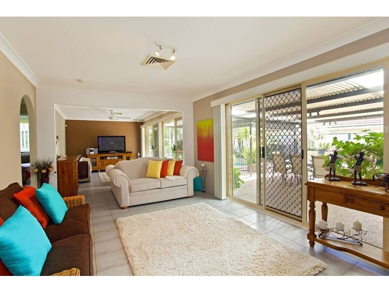 10 Bursaria Crescent, Glenmore Park NSW 2745