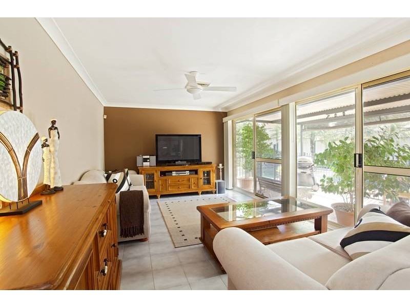 10 Bursaria Crescent, Glenmore Park NSW 2745