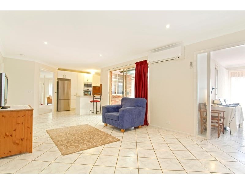 6 Sunningdale Drive, Glenmore Park NSW 2745