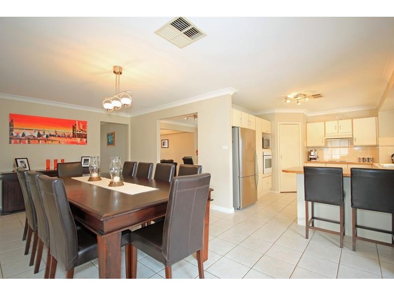 19 Birkdale Circuit, Glenmore Park NSW 2745