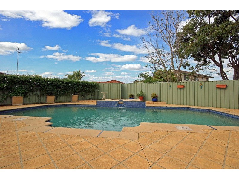 12 Giles Close, Glenmore Park NSW 2745