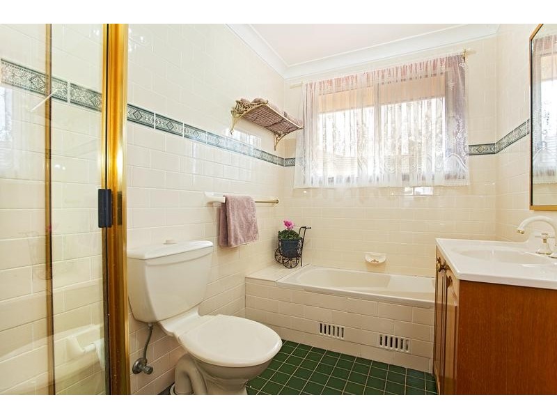 12 Giles Close, Glenmore Park NSW 2745
