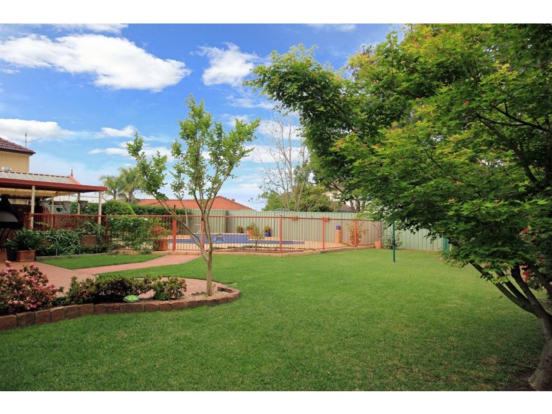 12 Giles Close, Glenmore Park NSW 2745
