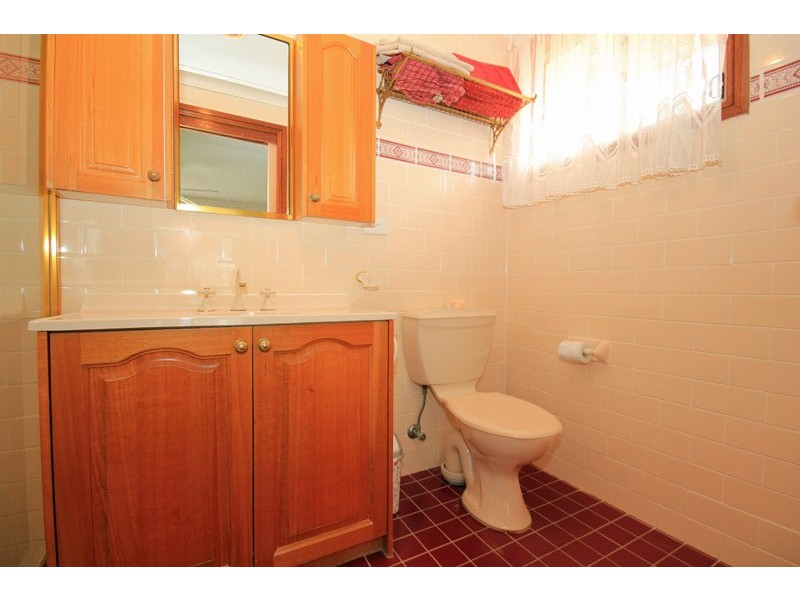 12 Giles Close, Glenmore Park NSW 2745