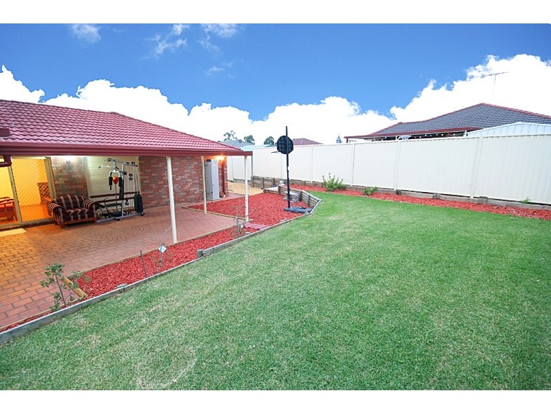 6 Yenna Place, Glenmore Park NSW 2745