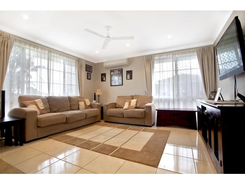 11 Paperbark Close, Glenmore Park NSW 2745