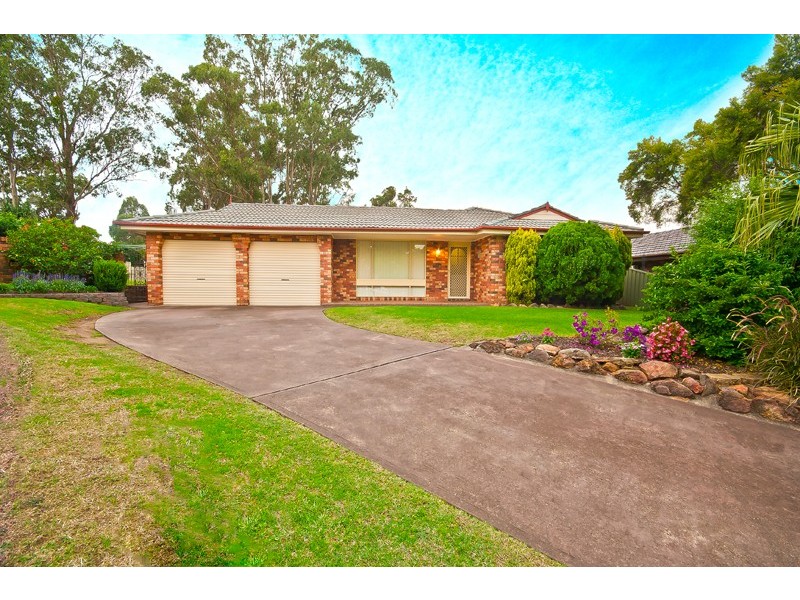 8 Wallis Glen, Cranebrook NSW 2749