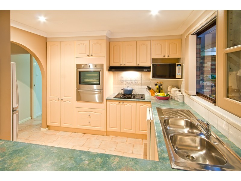 8 Wallis Glen, Cranebrook NSW 2749