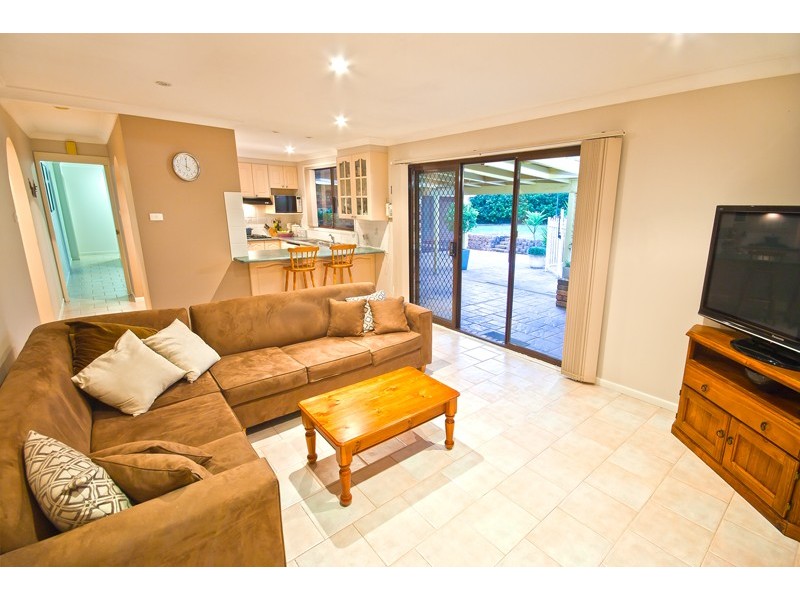 8 Wallis Glen, Cranebrook NSW 2749