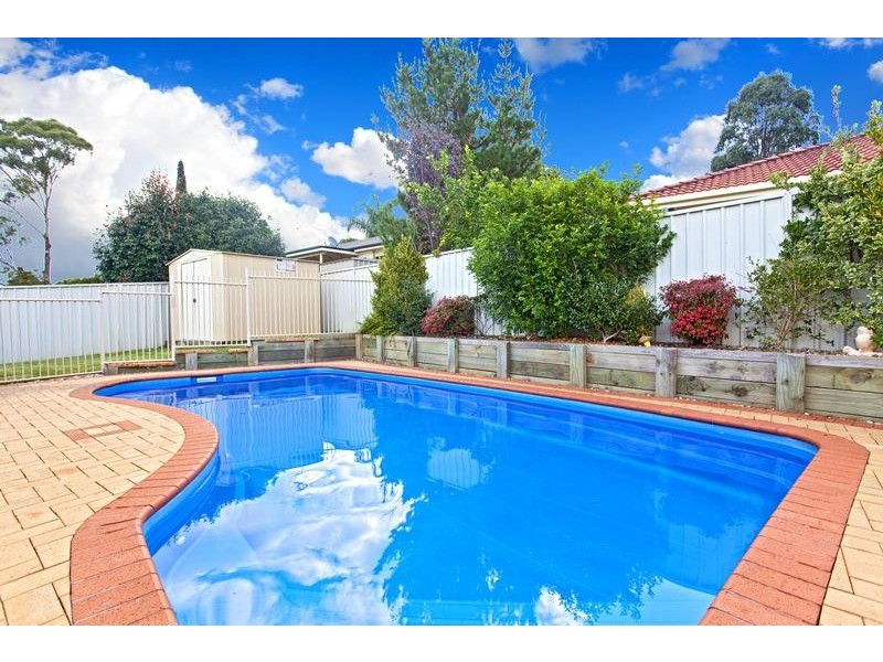 64 Woodlands Drive, Glenmore Park NSW 2745