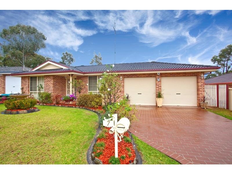 7 Tuga Place, Glenmore Park NSW 2745