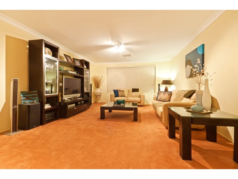 94 Glengarry Drive, Glenmore Park NSW 2745