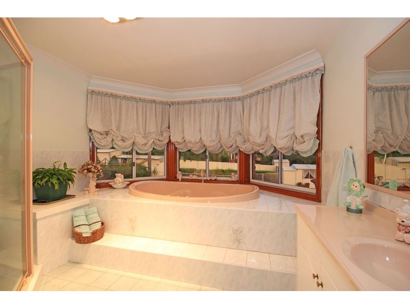 31 Devaney Avenue, Glenmore Park NSW 2745