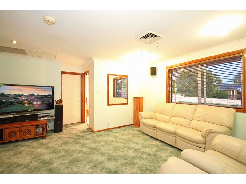 31 Devaney Avenue, Glenmore Park NSW 2745