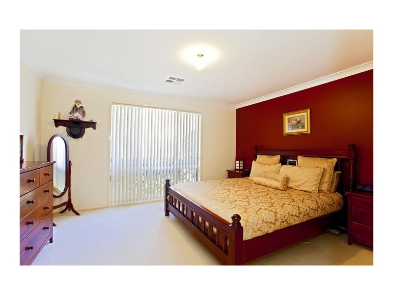 50 Ridgetop Drive, Glenmore Park NSW 2745