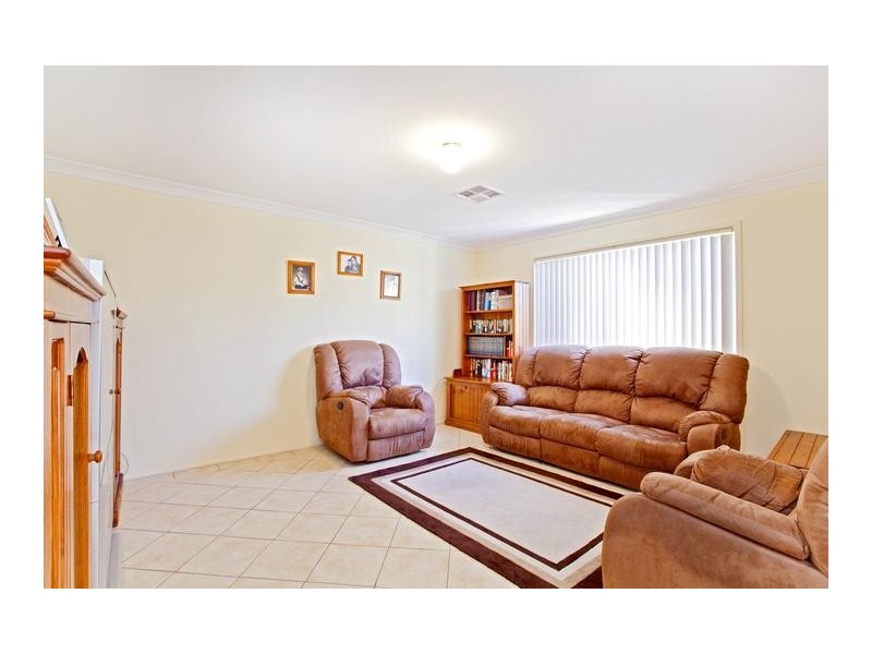 50 Ridgetop Drive, Glenmore Park NSW 2745