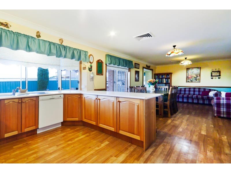 4 Bayldon Place, Glenmore Park NSW 2745