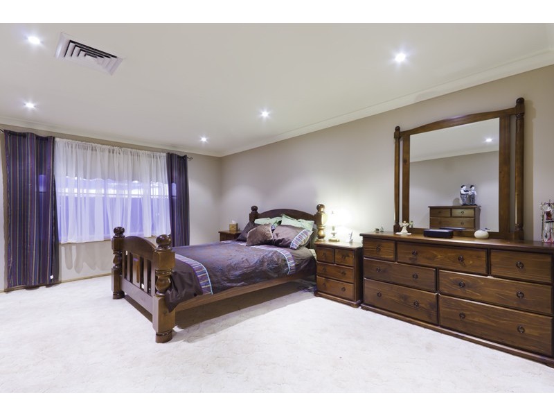 4 Bayldon Place, Glenmore Park NSW 2745