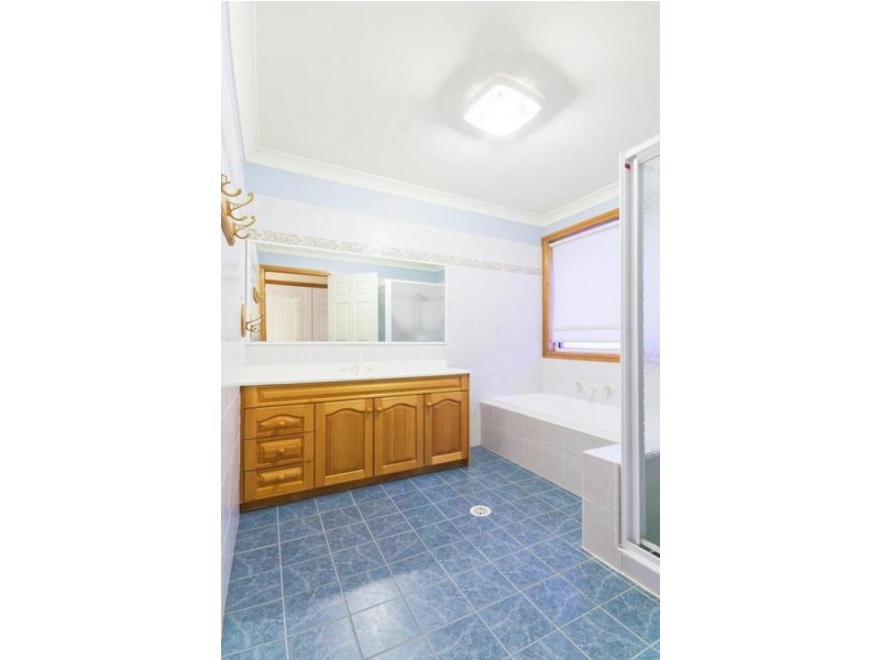 4 Bayldon Place, Glenmore Park NSW 2745