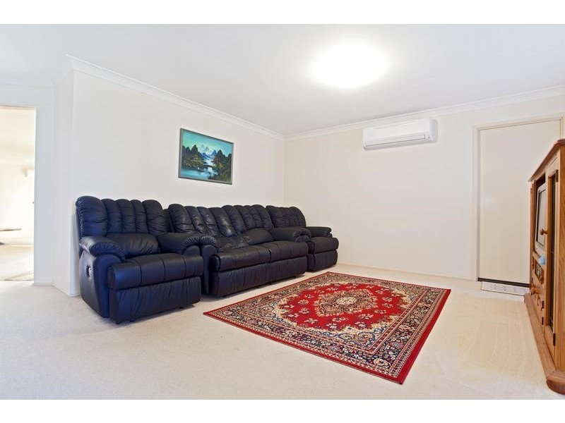 5 Castlerock Avenue, Glenmore Park NSW 2745