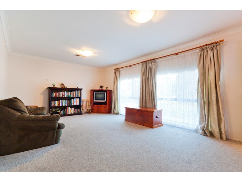 7 Schoolhouse Road, Regentville NSW 2745