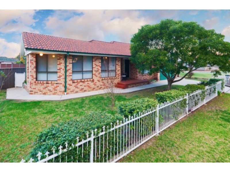 22 Racecourse Road, South Penrith NSW 2750