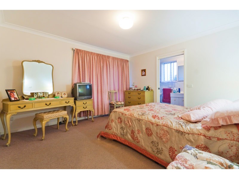 22 Racecourse Road, South Penrith NSW 2750