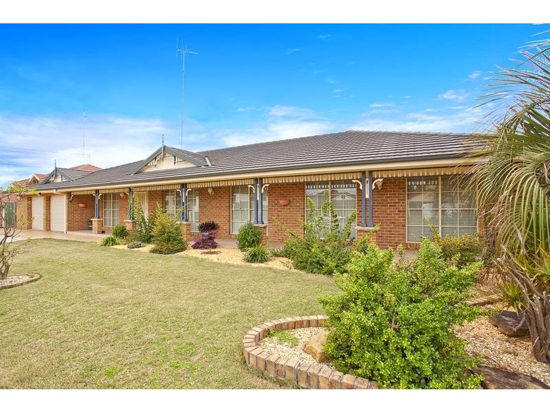 50 Glengarry Drive, Glenmore Park NSW 2745