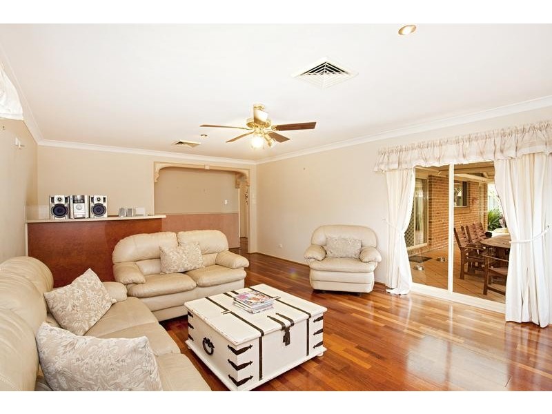 50 Glengarry Drive, Glenmore Park NSW 2745