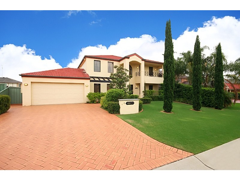 17 Birkdale Circuit, Glenmore Park NSW 2745