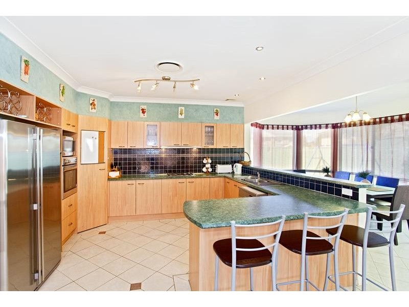 8 Roseville Terrace, Glenmore Park NSW 2745