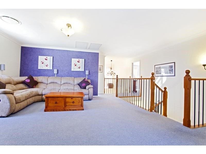 8 Roseville Terrace, Glenmore Park NSW 2745