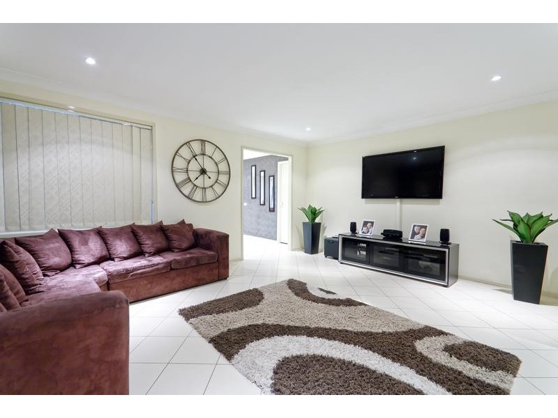 31 Dungara Crescent, Glenmore Park NSW 2745