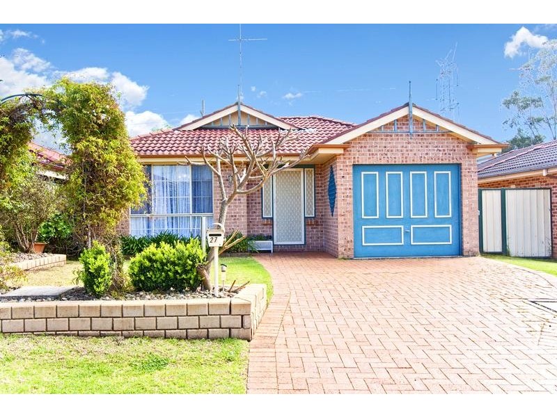 27 Pardalote Place, Glenmore Park NSW 2745
