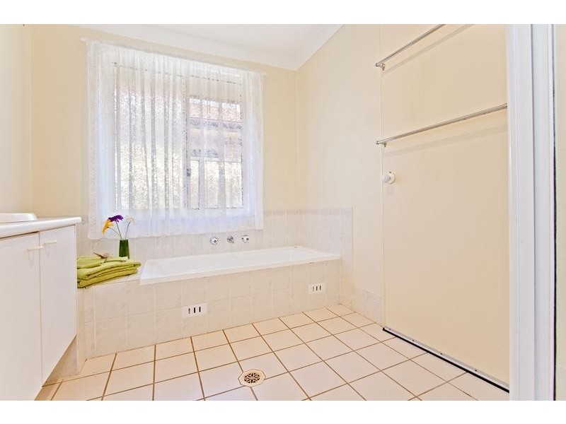 27 Pardalote Place, Glenmore Park NSW 2745