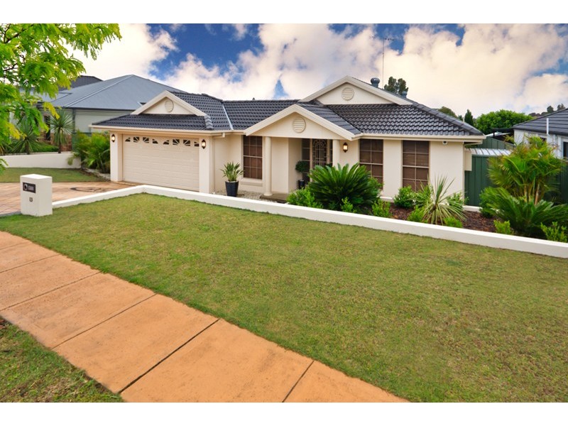 13 Branksome Way, Glenmore Park NSW 2745